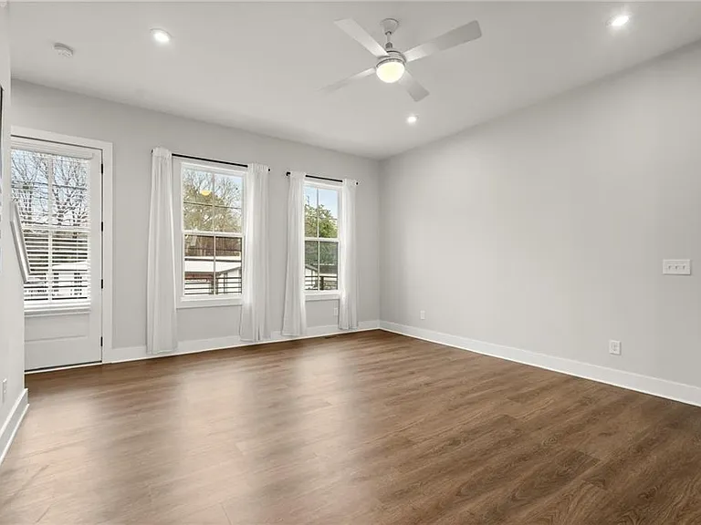 146 Chestnut Cir — Photo 23