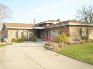 8821 Jackson Ave, Munster, IN 46321