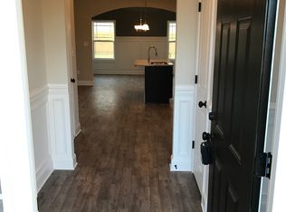 901 Tanager Ct, Clarksville, TN 37040