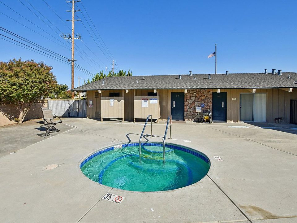 42nd image of 4224 Floral Dr