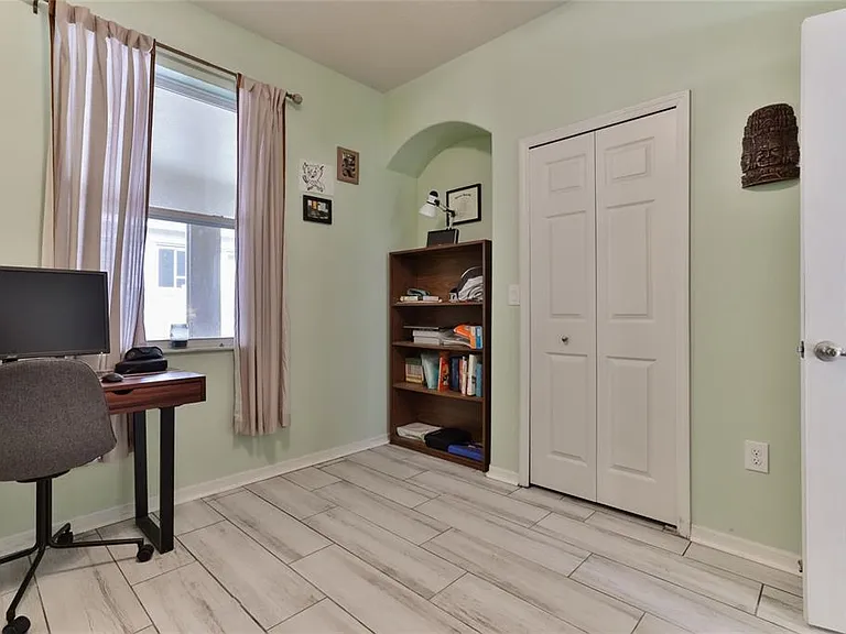 3849 Bourbon St — Photo 36