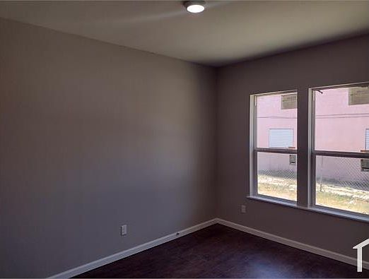 2nd image of 1507 7th St #B