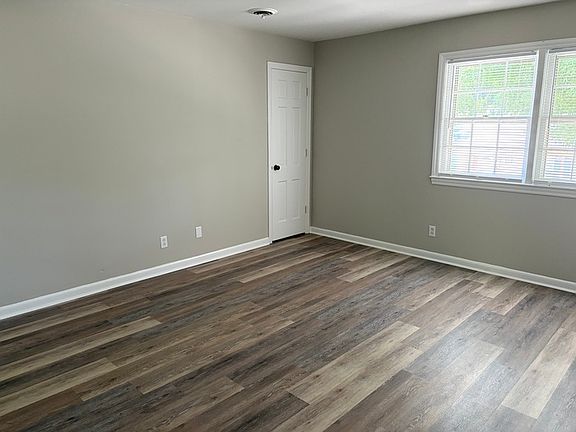 2nd image of 116 N 6th St #3