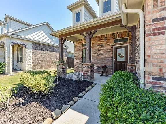 2nd image of 24935 Lakecrest Glen Dr
