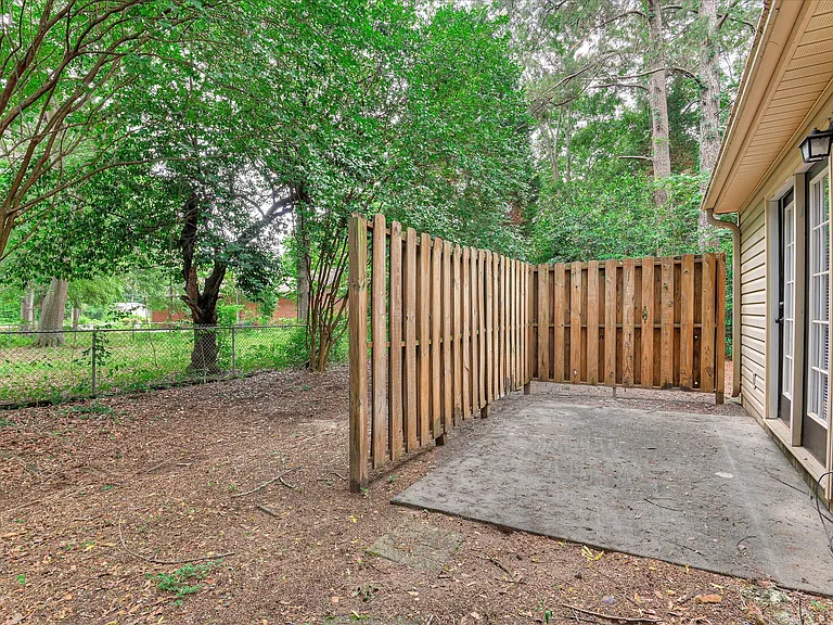 100 Kelly Dr SW — Photo 35