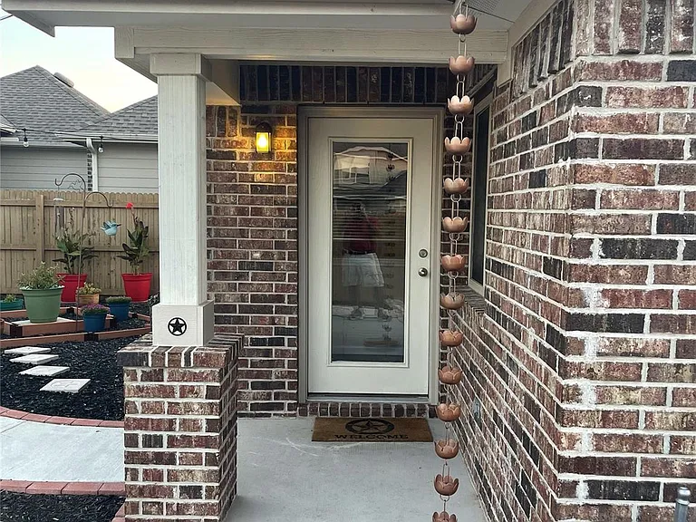 108 Lasino Dr — Photo 3