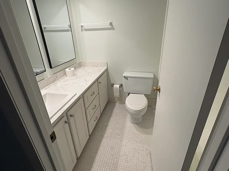 931 NW Sunset Dr #4 — Photo 11