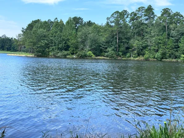 12 Abby Ln, Lumberton, MS 39455