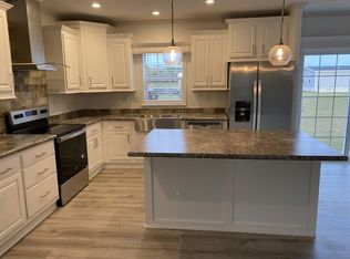 5043 Coopers Hawk Pl, Zephyrhills, FL 33541