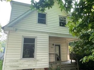 452 3rd St, Illiopolis, IL 62539