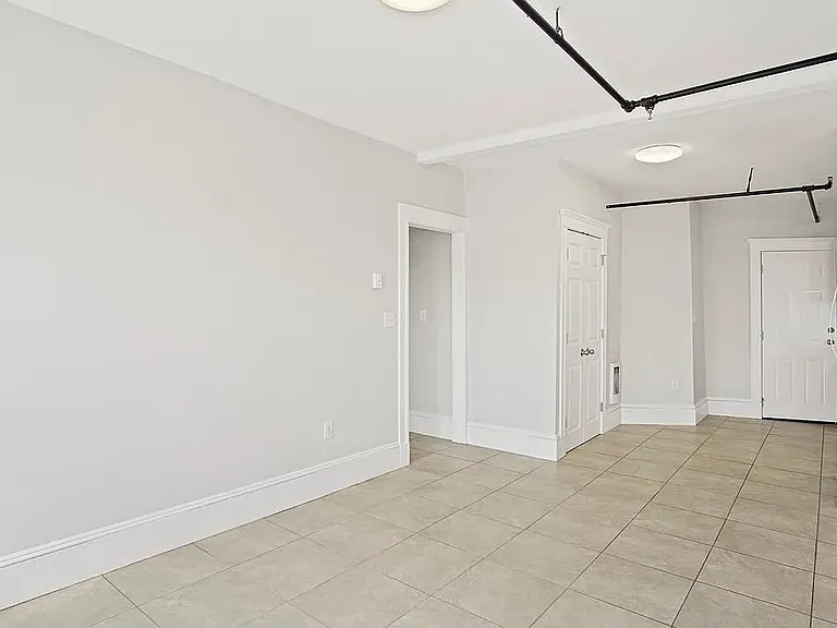 2 Walnut St #2 — Photo 10