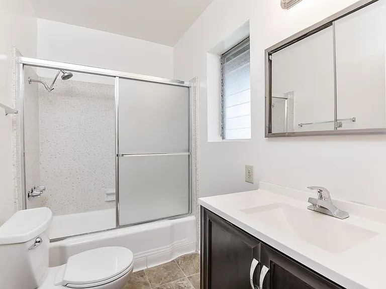 1799 N Hollywood Way — Photo 39