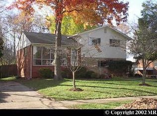 9804 Holmhurst Rd, Bethesda, MD 20817