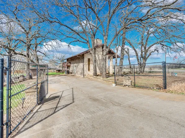 1185 Lakewood Cir, Alvarado, TX 76009