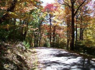 106 Point Lookout Ln, Independence, VA 24348