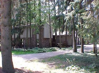 7911 Mount Tremblant Trl, Clarkston, MI 48348