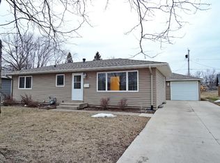 370 13th St NE, Owatonna, MN 55060
