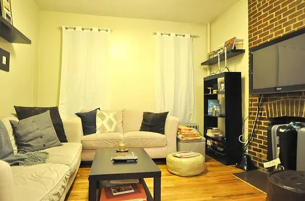 Rented by FirstService Realty (legacy) | media 30