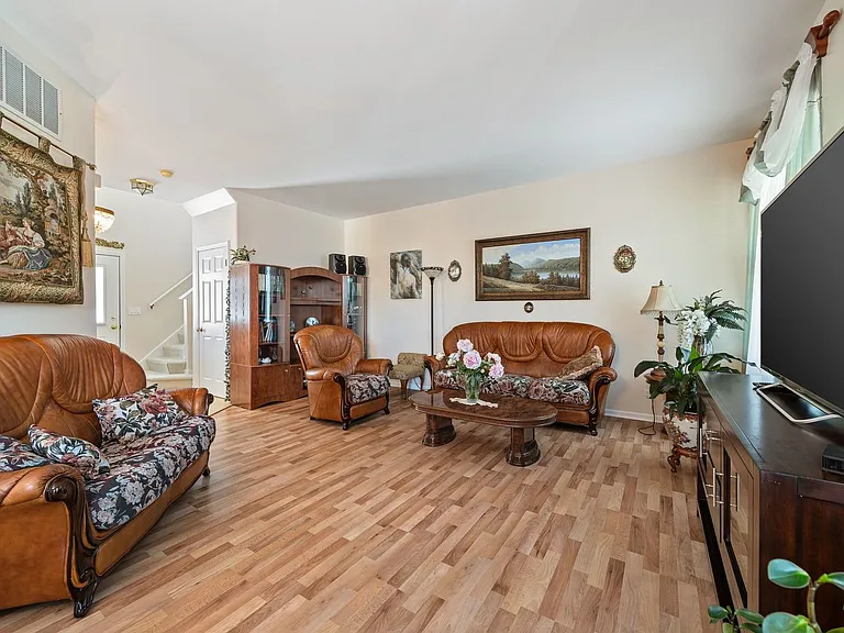 32504 Millstone Cir — Photo 9