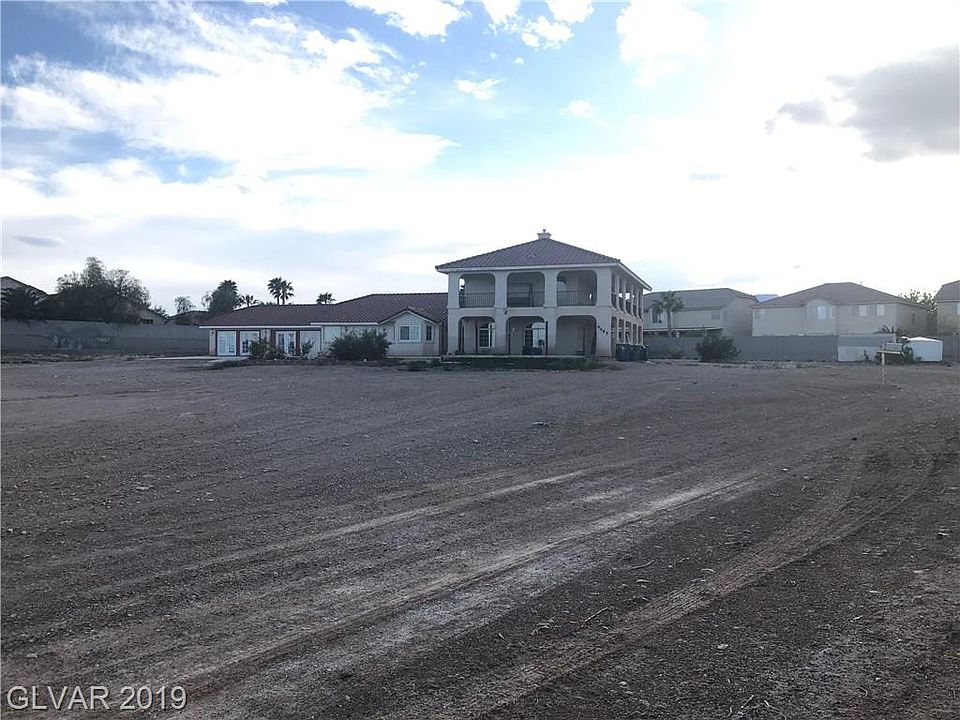 1st image of 8685 W Mistral Ave