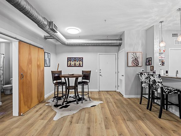 4th image of 201 W Lancaster Ave Unit 121