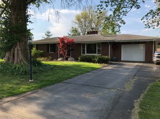 105 W Center St, Catlin, IL 61817