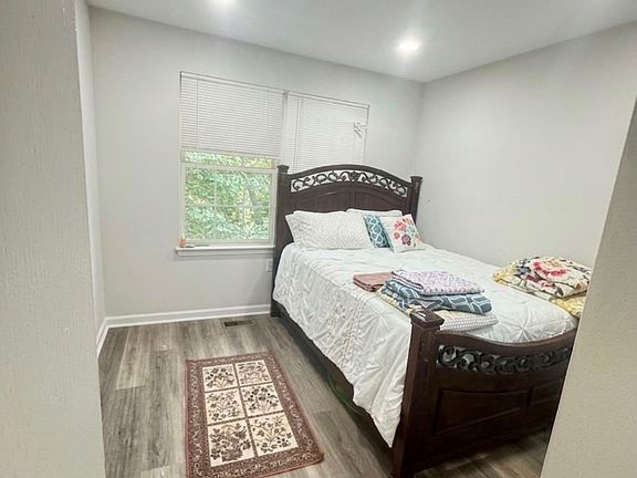 3rd image of 2125 Gunston Ct