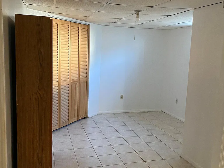 8812 35th Ave — Photo 24