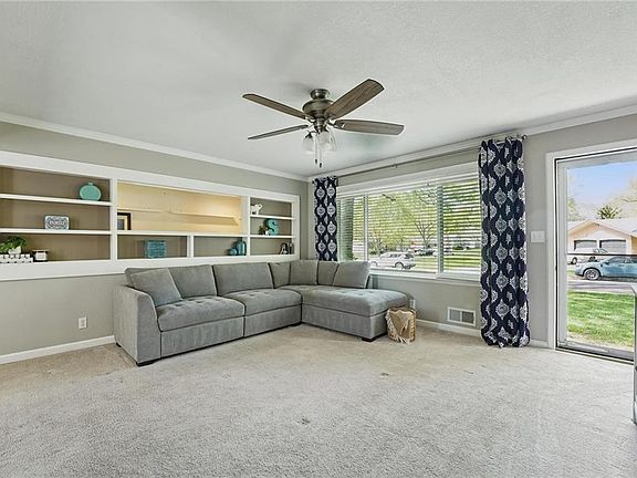 5th image of 9211 W 98th Ter