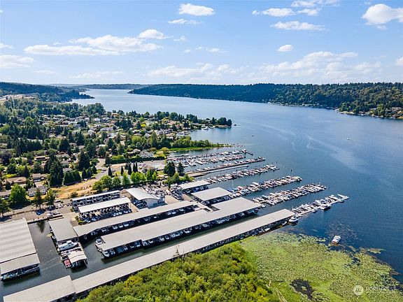 5th image of 3911 Lake Washington Boulevard SE #F-17