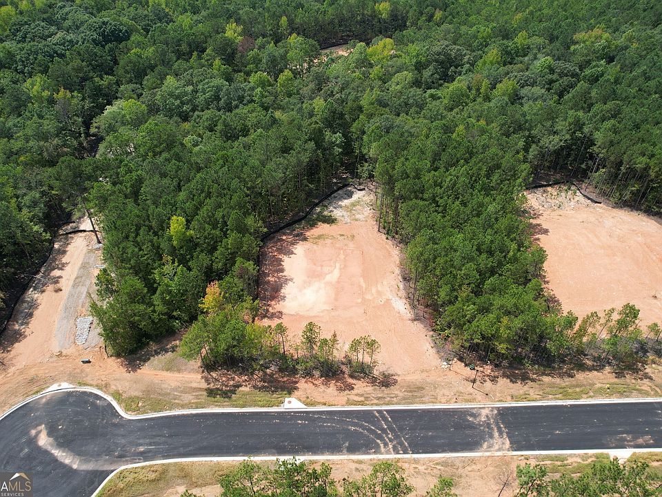 2nd image of 8 High Pointe Dr