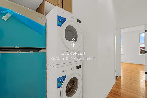 Rented by Evergreen Realty & Investments | media 11