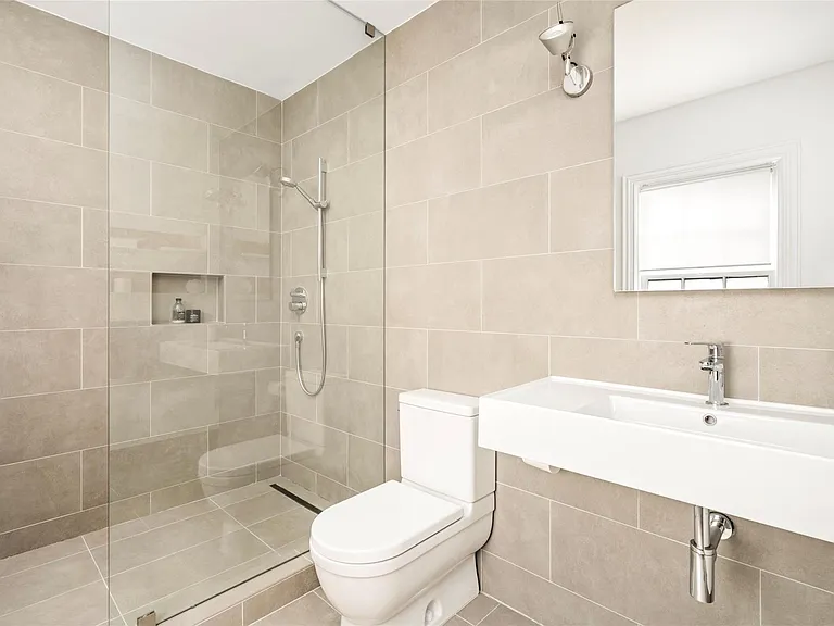 2120 Quenby St — Photo 29