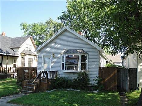 2nd image of 1117 Griswold St