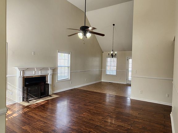 2nd image of 2969 Brewster Dr