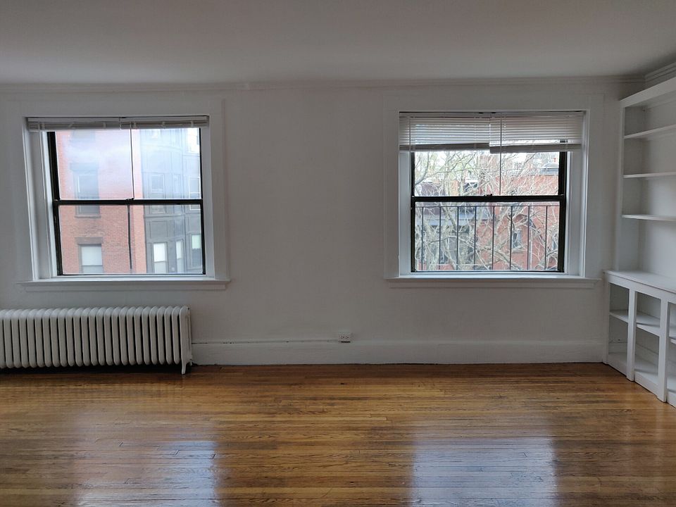 1st image of 503 Beacon St APT 3
