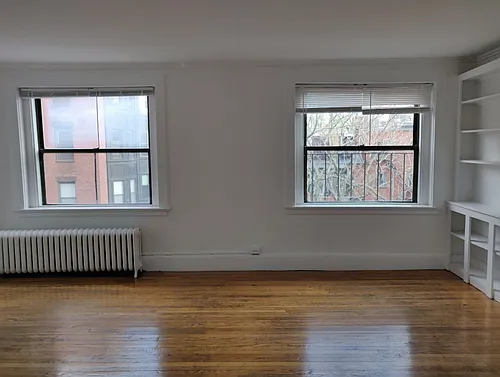 503 Beacon St Photo 1