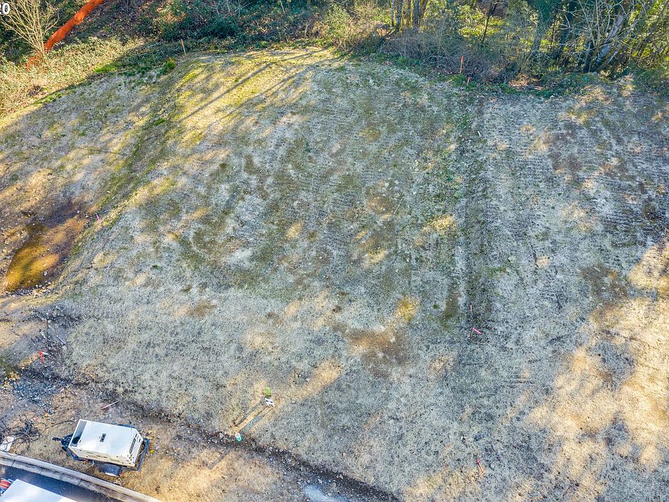 2nd image of 542 NE Province Dr