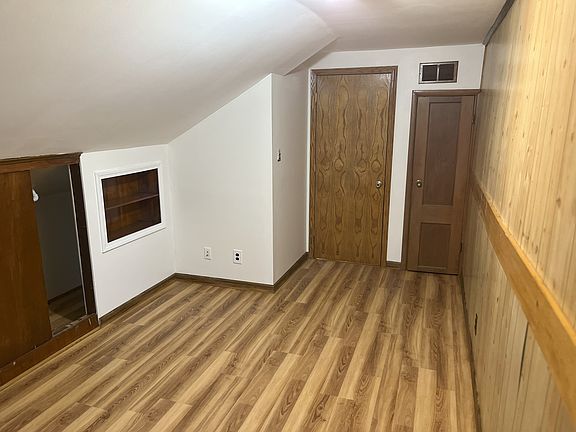 4th image of 2095 Michigan Blvd