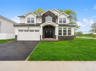 2923 Beltagh Ave, Wantagh, NY 11793