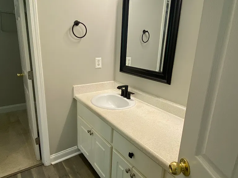 Cottage Grove Pl — Photo 21