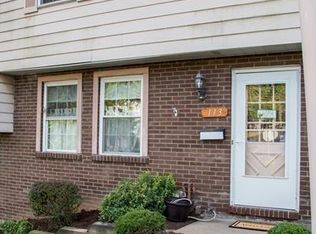 113 Old Meadow Ct, Canonsburg, PA 15317