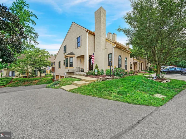 2601 Winterbridge Ln, West Chester, PA 19382