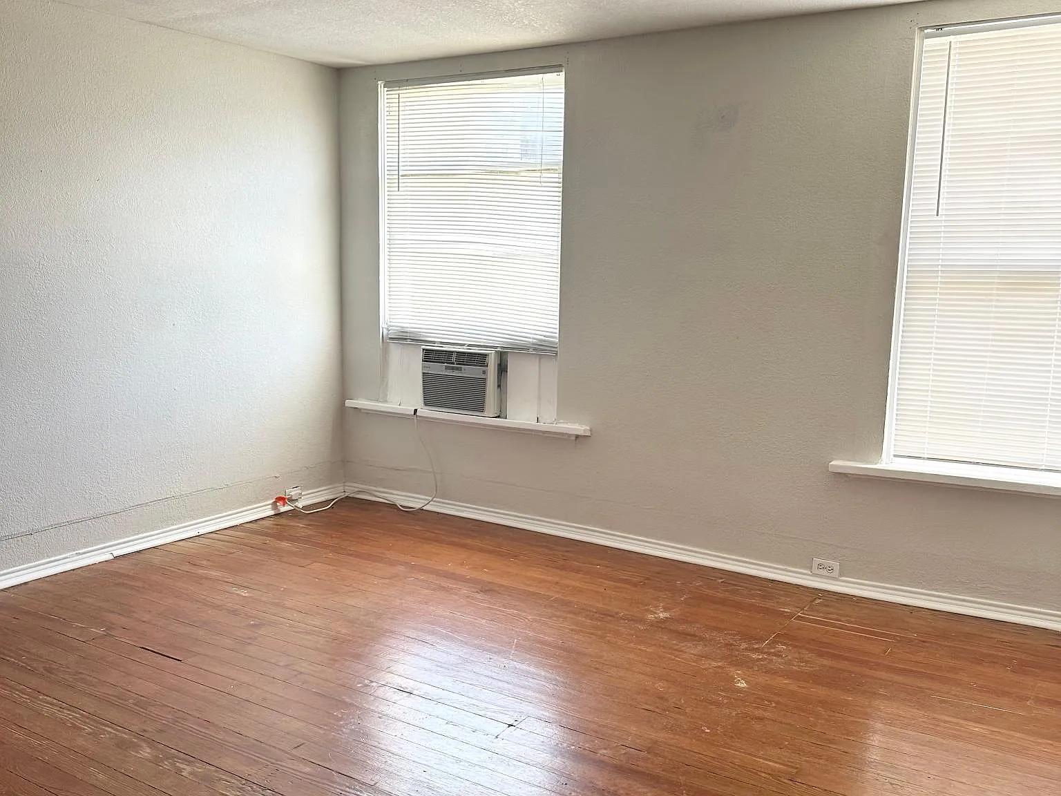 917 Lipscomb St — Photo 4