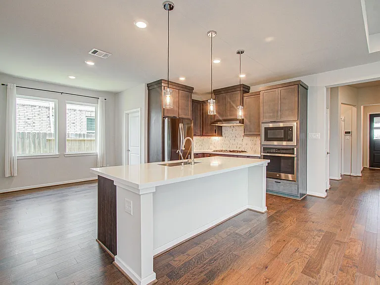 21118 Vancherry Dr — Photo 12