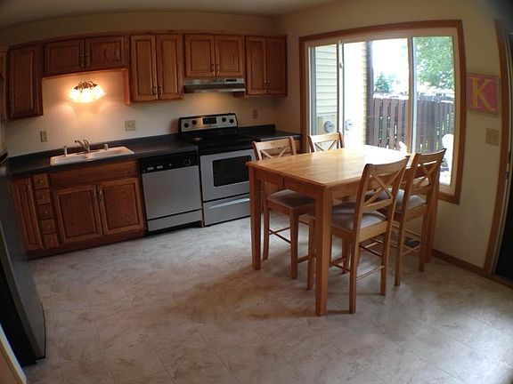 3rd image of W164N11540 Castle Ct
