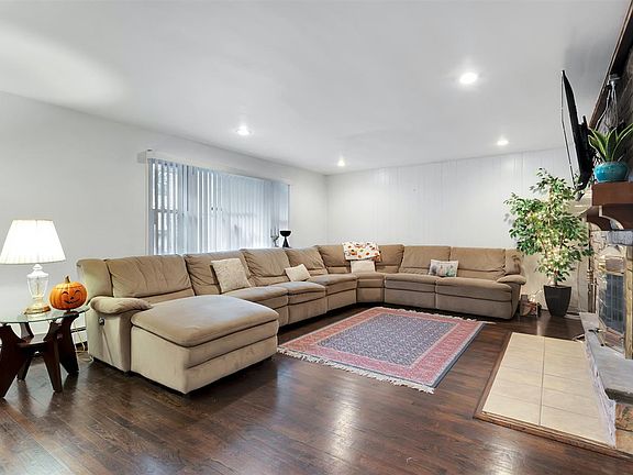 2nd image of 1088 Stonewall Ln