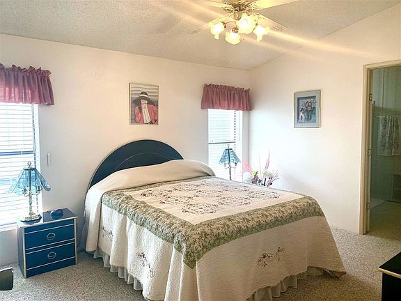 5th image of 3786 S Lakeside Dr