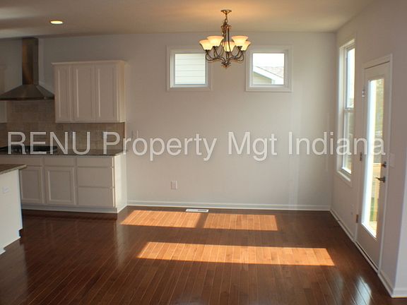 5th image of 565 Viking Warrior Blvd