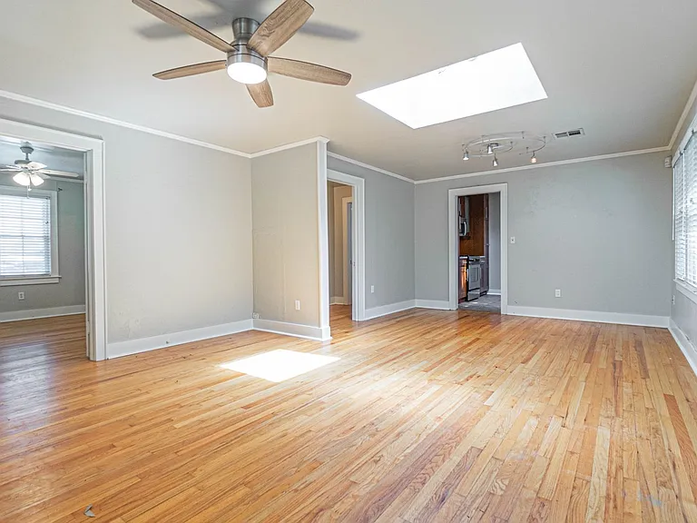 628 W Comanche St — Photo 7
